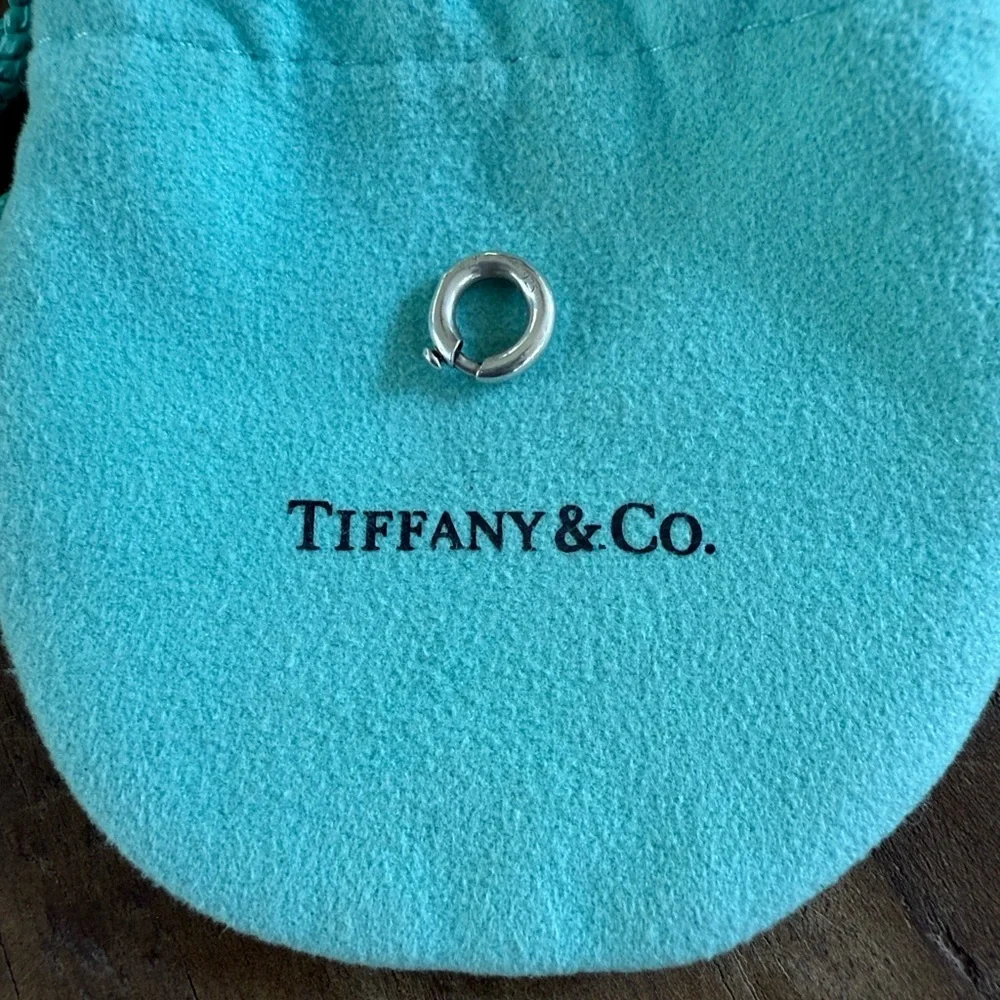 Tiffany Sterling silver clasping ring - Picture 2 of 5